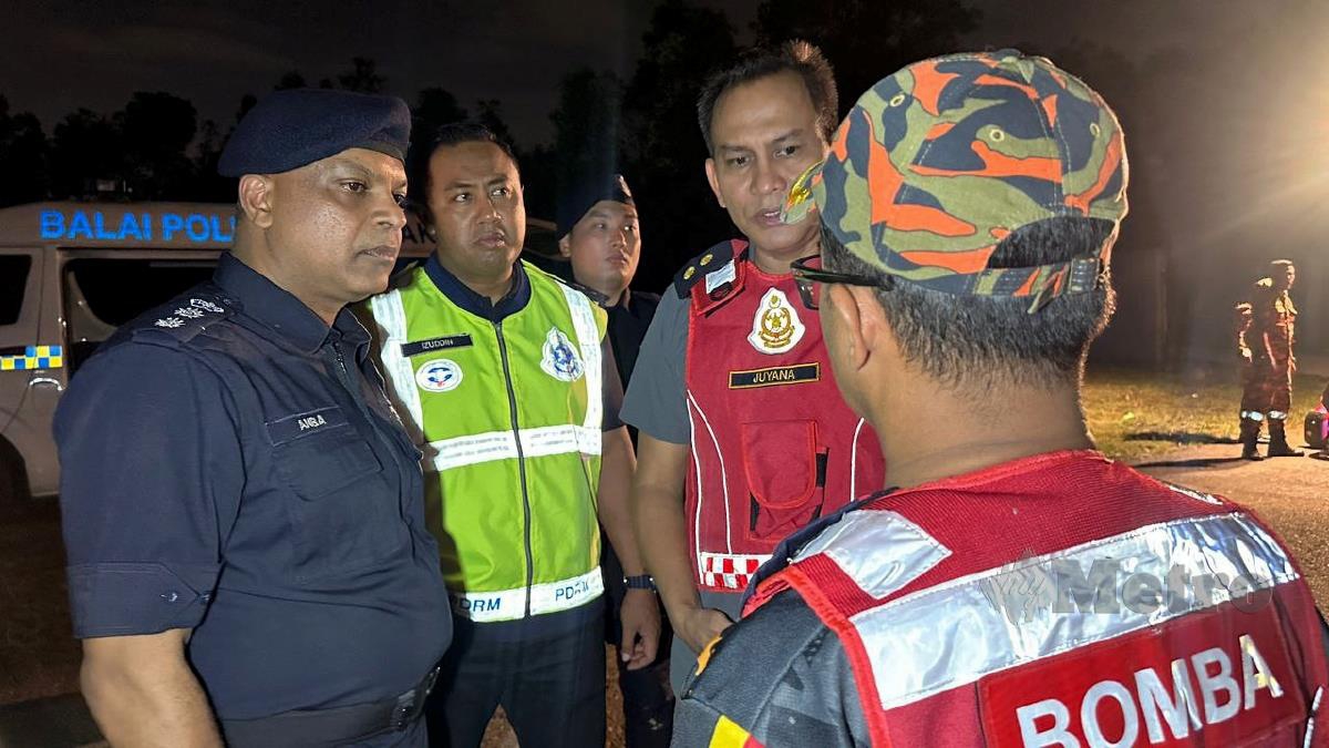 Ketua Polis Daerah Serdang, Asisten Komisioner AA Anbalagan turun ke lokasi kejadian lemas di saliran longkang monsun (Monsoon Drain) di Jalan KP 4/9 Kota Perdana, Seri Kembangan. FOTO Muhamad Hafis Nawawi