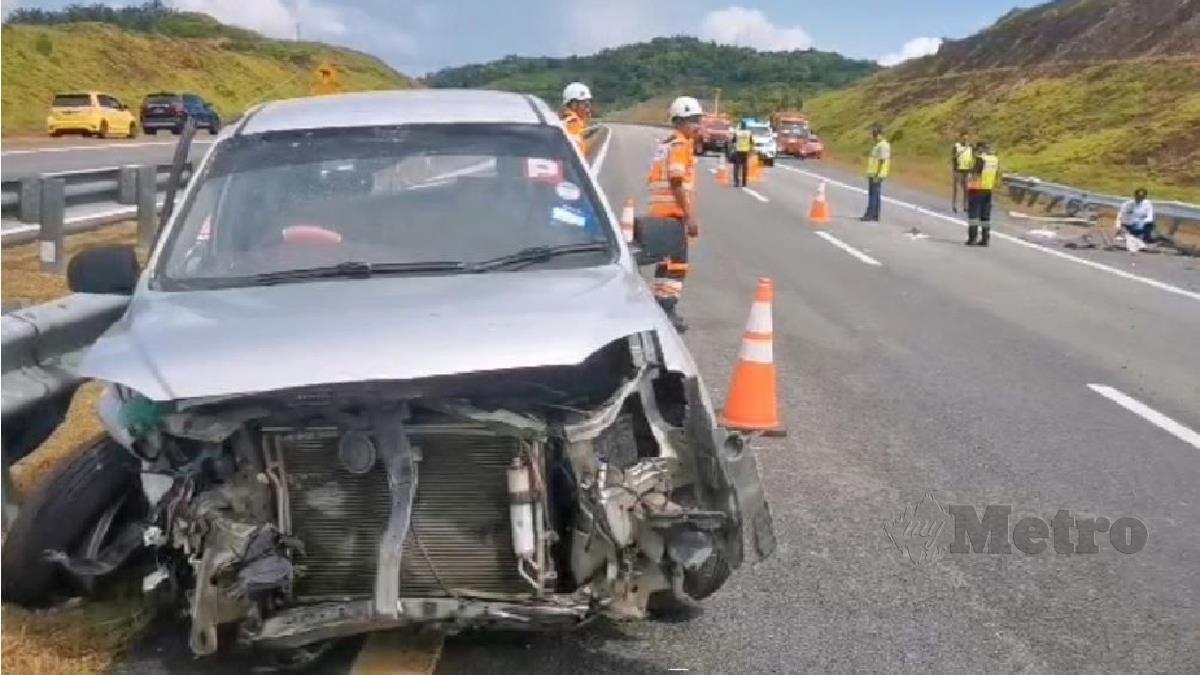GAMBAR fail sebuah kereta terbabit kemalangan di Kilometer 362.3, Lebuh Raya Pantai Timur Dua (LPT2) dekat Bukit Besi. 