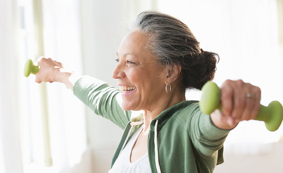 TERAPI penggantian hormon melegakan simptom akibat menopaus membantu wanita menjalani kehidupan lebih sihat.