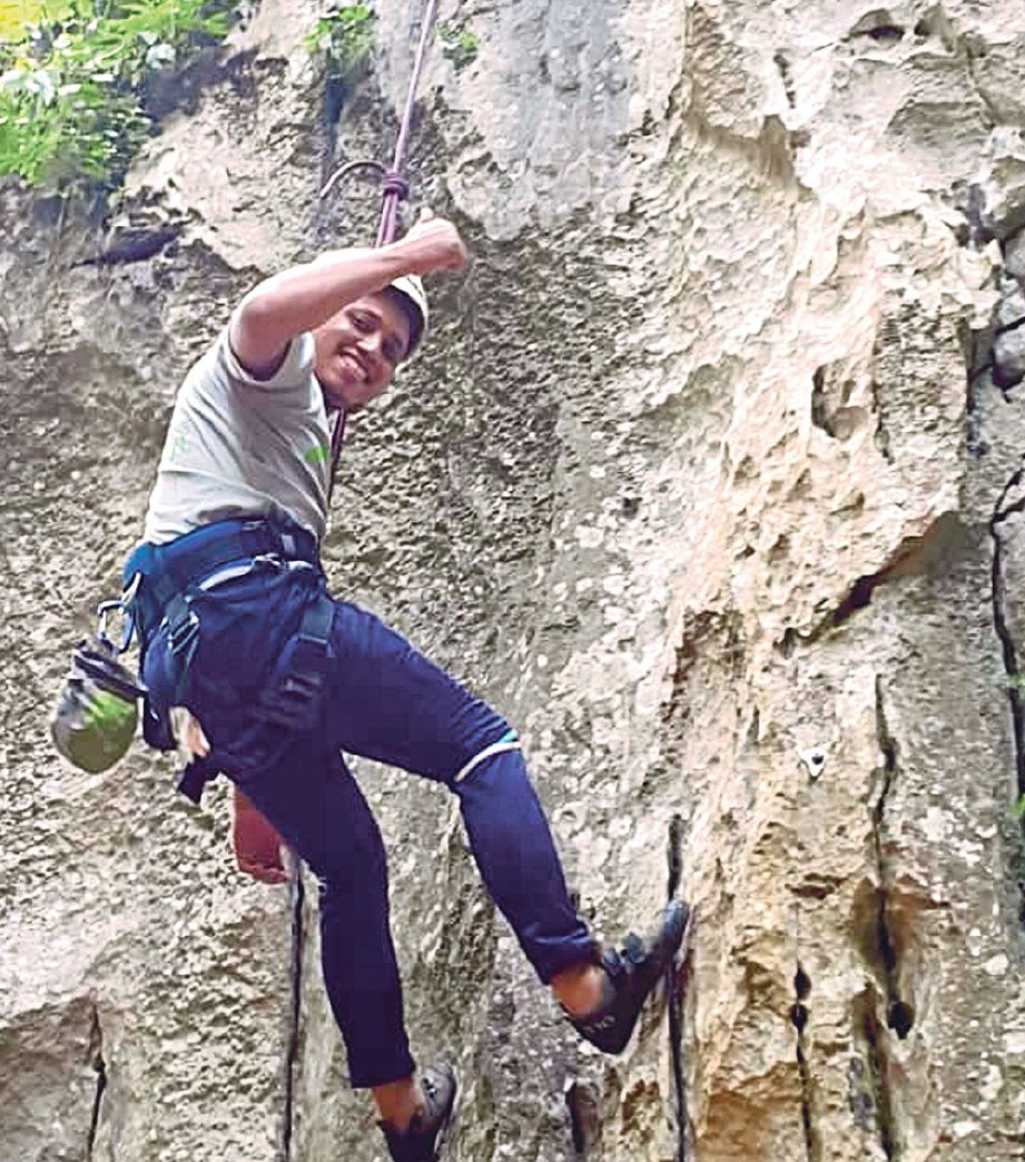AKTIVITI memanjat tebing batu menjadi kemestian buat anda yang gemarkan aktiviti lasak.
