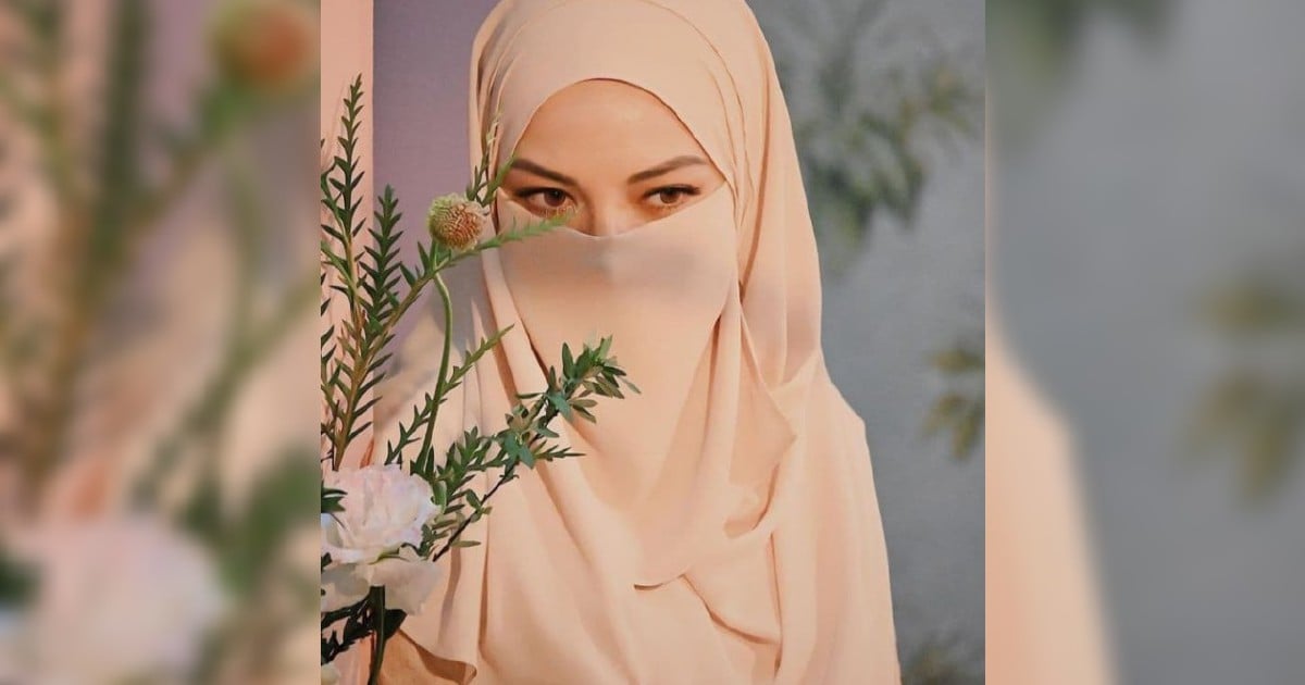 Netizen Cadang Neelofa Keluarga Dihukum Bersih Tandas Cuci Longkang