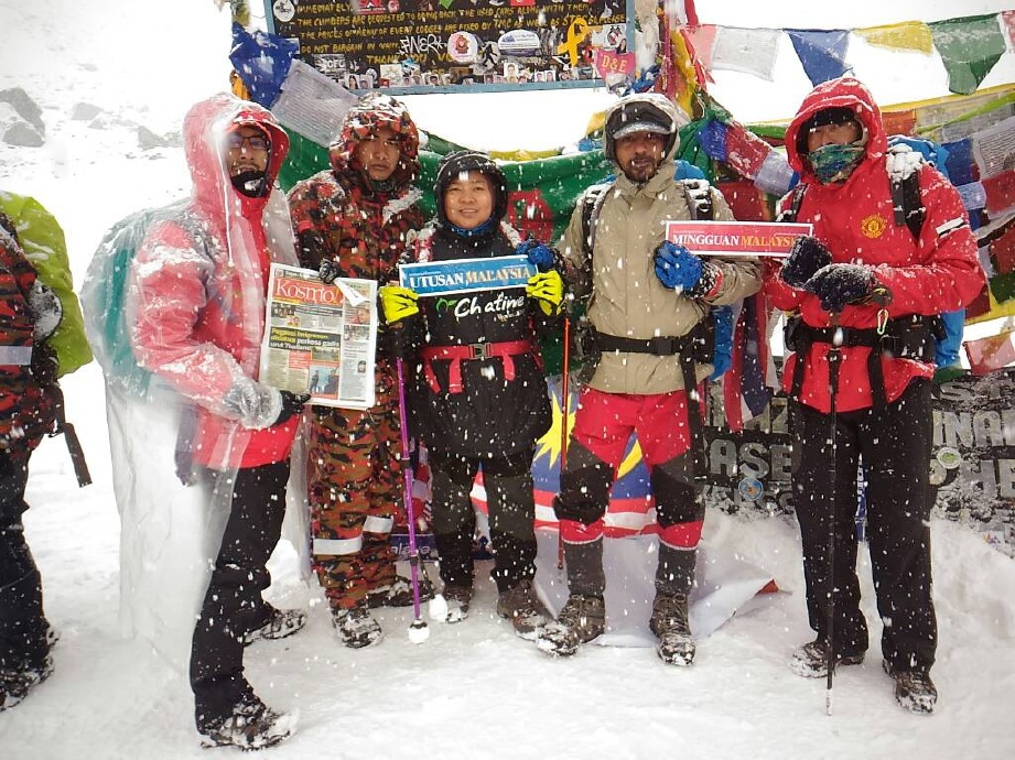 WARTAWAN akhbar Kumpulan Utusan adalah antara 62 peserta Cabaran Kem Pangkalan Annapurna 2017.