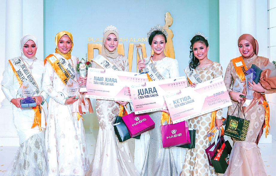 BARISAN finalis Pencarian Wanita Melayu 2019.