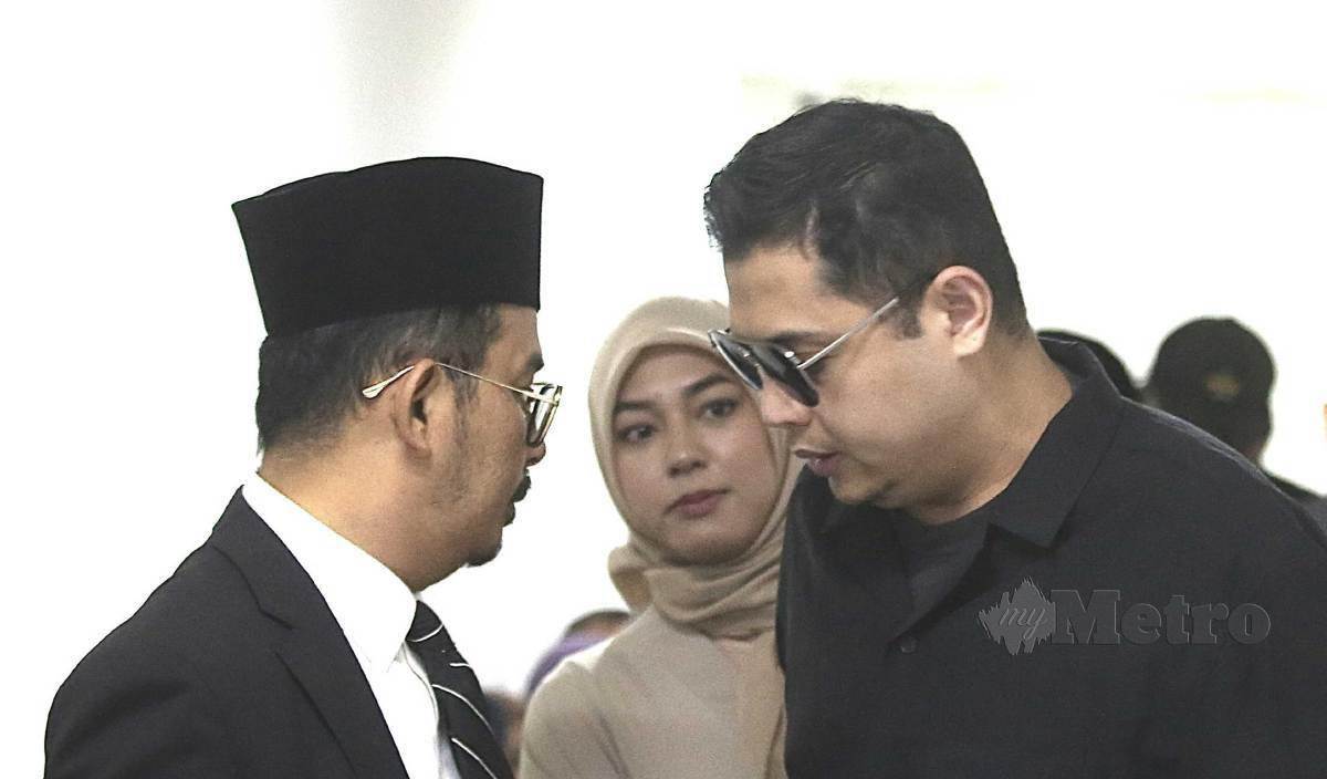 TUNTUTAN nusyuz antara Ippo Hafiz (kanan) dengan Fara Roslan di Mahkamah Rendah Syariah, Ampang. FOTO Amiruddin Sahib