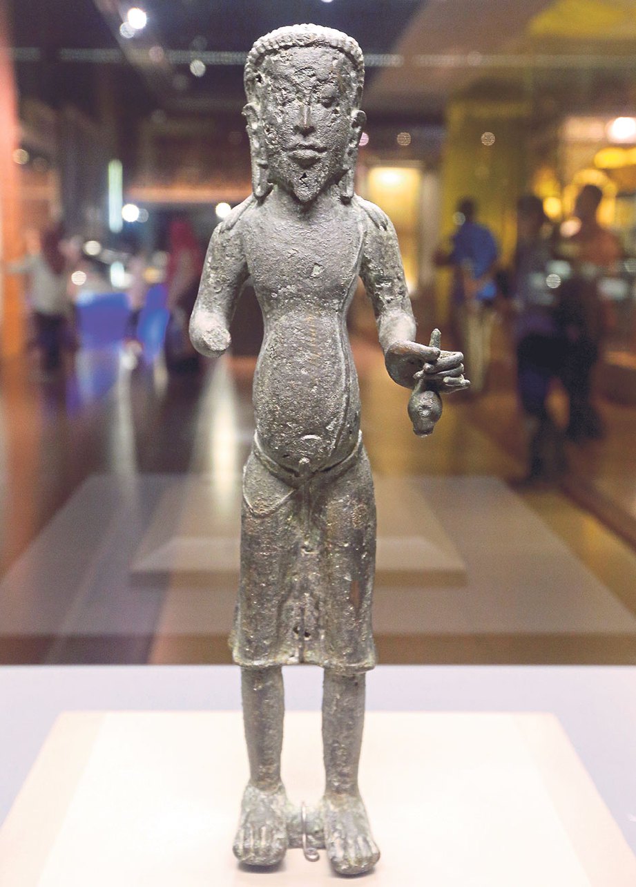 PATUNG Brahman yang dipamerkan di Muzium Negara. 