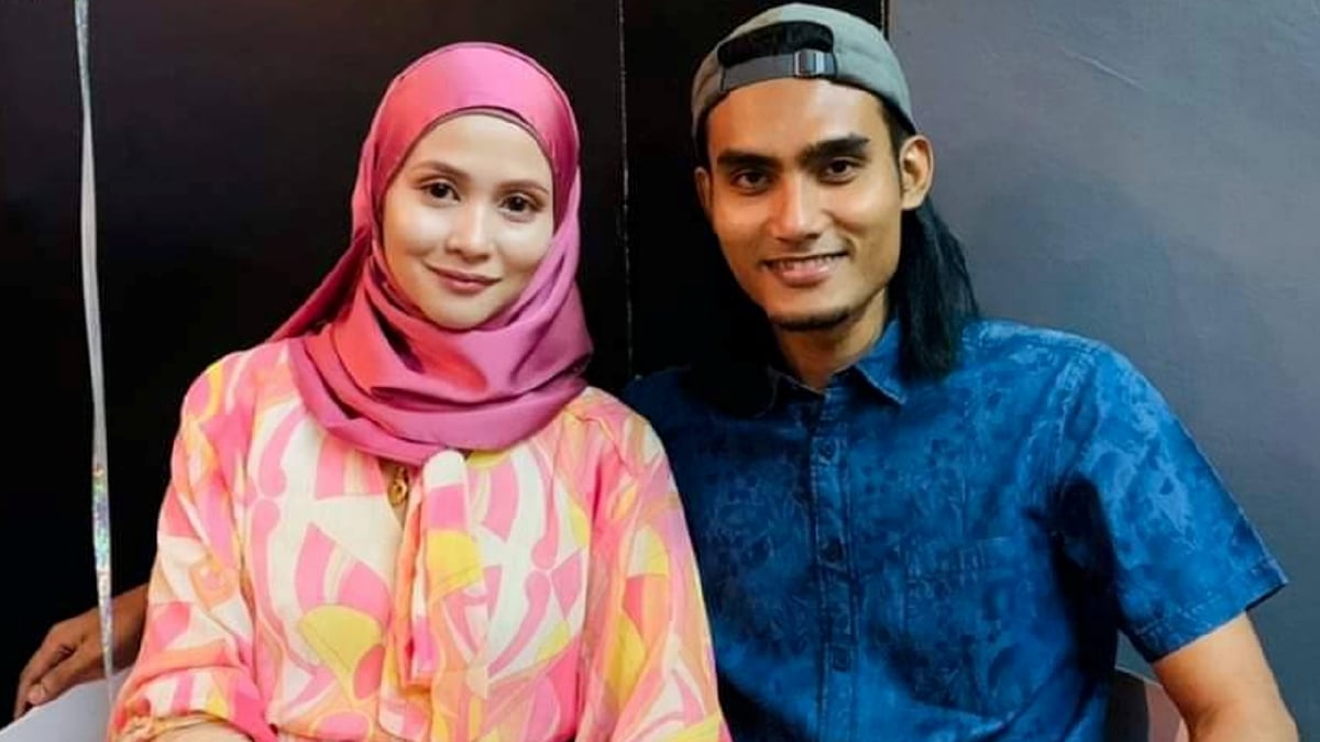 GAMBAR kenangan Mohamad Sufian dan Nur Zalikha ketika menyambut ulang tahun perkahwinan mereka pada 5 Februari  lalu. FOTO Ihsan Pembaca.