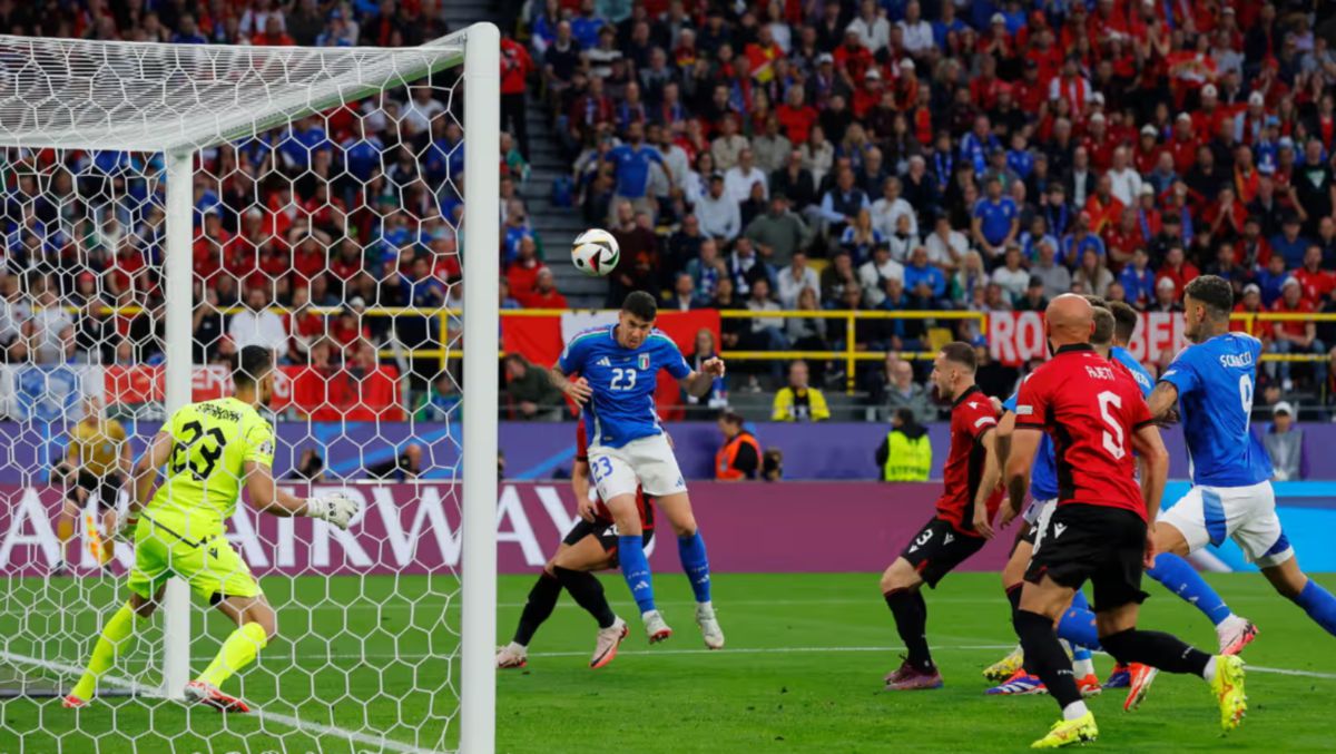 PEMAIN Itali, Alessandro Bastoni meledak gol penyamaan buat juara bertahan memulakan kempen Euro dengan nota kemenangan. FOTO Agensi