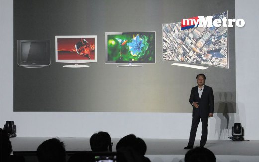  INOVASI penciptaan televisyen dari Samsung pada Forum Samsung Asia Tenggara 2015 di Bangkok yang diterangkan Presiden dan Ketua Pegawai Eksekutif Samsung Electronics Asia Tenggara dan Ocenia, Yong Sun Jeon.