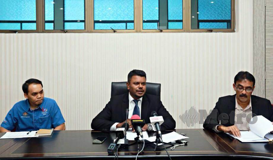 ARUL Kumar (tengah) pada sidang media di Seremban. FOTO Mohd Amin Jalil