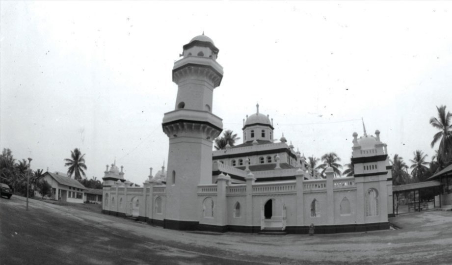1991. Masjid Bandar dibina pada abad ke-20 pada tahun 1905.