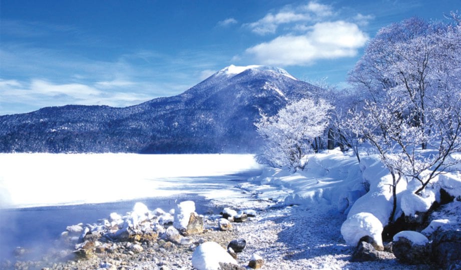 LAKE Akan Hot Spring Ski Galande wajib dikunjungi jika datang ke Kushiro