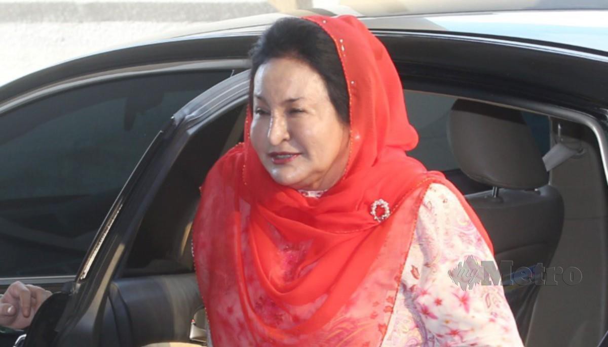 ROSMAH hadir di Mahkamah Tinggi Kuala Lumpur hari ini. FOTO Eizairi Shamsudin.