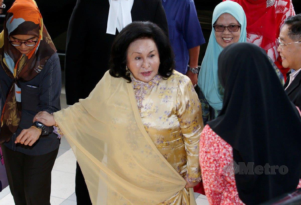 ROSMAH hadir untuk perbicaraan 17 pertuduhan pengubahan wang haram bernilai RM 1.7 juta dan pengelakan cukai di Mahkamah Tinggi Kuala Lumpur. FOTO Ezairi Shamsudin