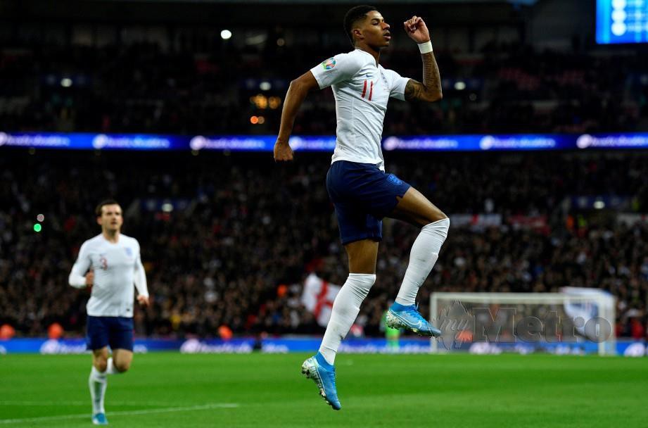 RASHFORD meraikan jaringannya yang juga gol keempat England. — FOTO EPA