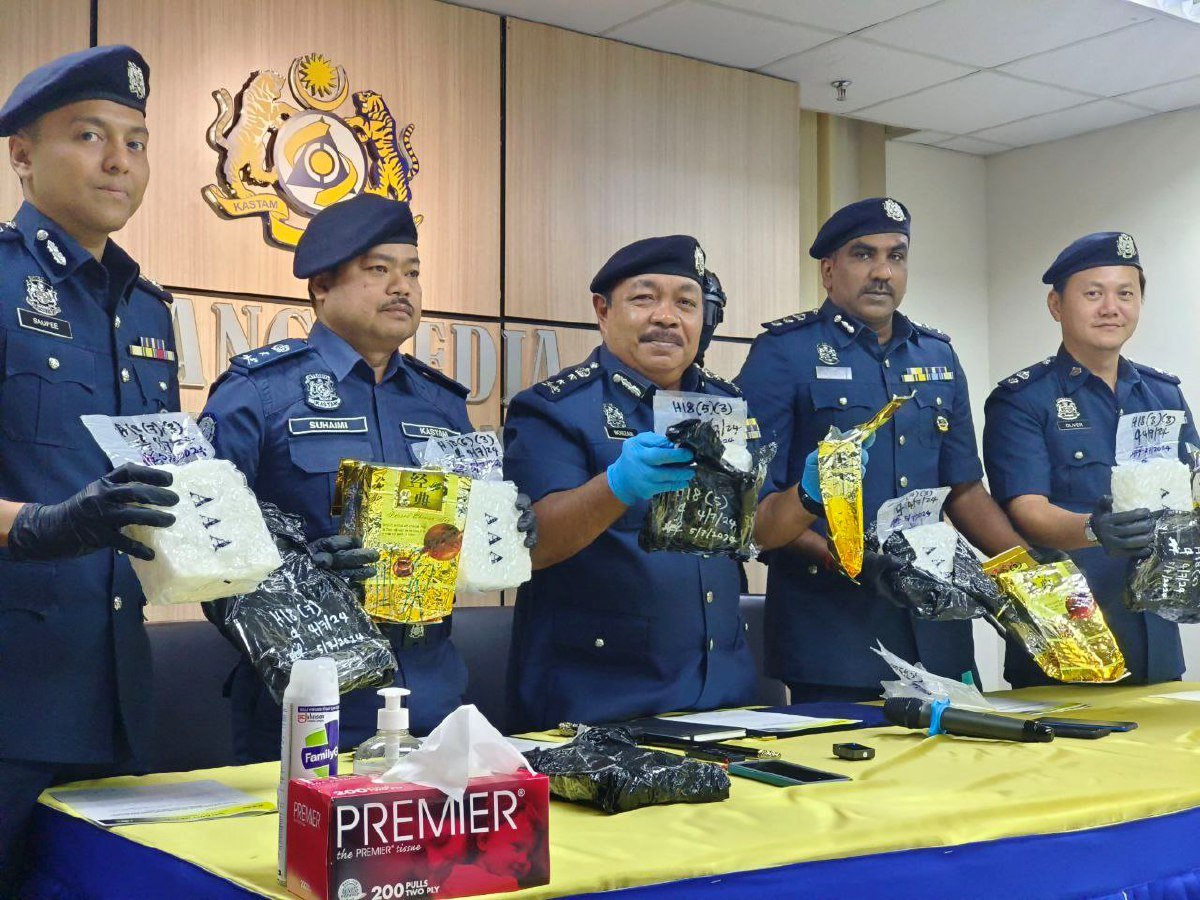 JKDM Sarawak merampas dadah seberat 60 kilogram bernilai RM1.9 juta di Kuching. FOTO Mohd Roji Kawi.
