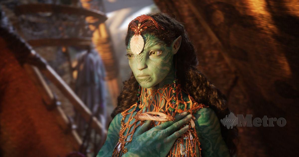 WINSLET memegang karakter Ronal dalam Avatar: The Way of Water.