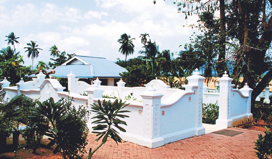 KINI. Makam Mahsuri menjadi salah satu tarikan pelancongan di Langkawi.