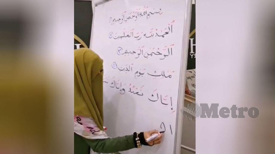 PUTERI Mas mengajar kelas pengajian asas al-Quran di FB. FOTO ihsan FB Positive Circle WanitaKaya