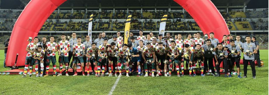 SKUAD Kedah bergambar selepas tamat perlawanan Unity Shield. FOTO FB FA Kedah