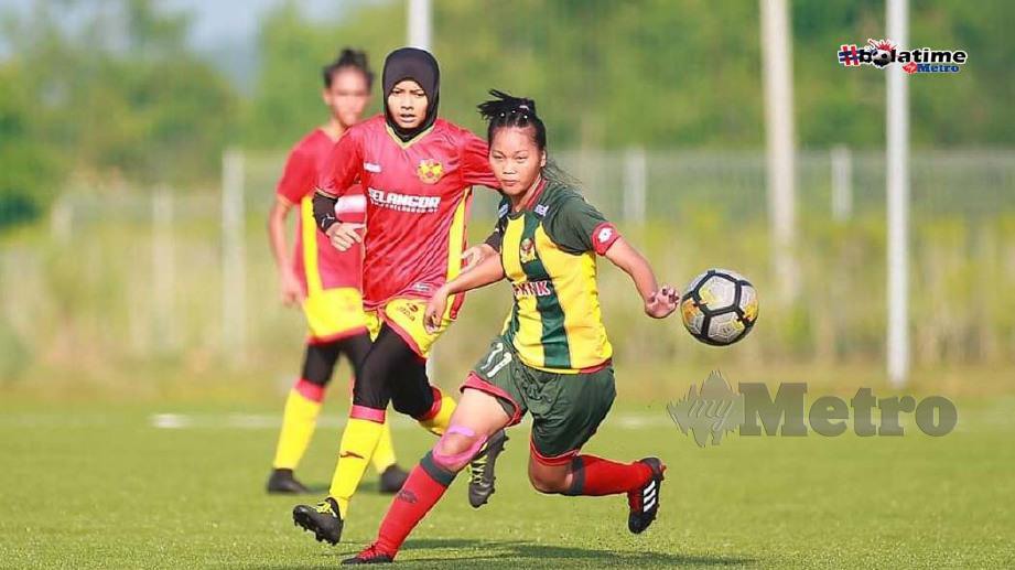 Aksi pemain Kedah ketika menewaskan Selangor. FOTO Ihsan Bolasepak Wanita Kedah