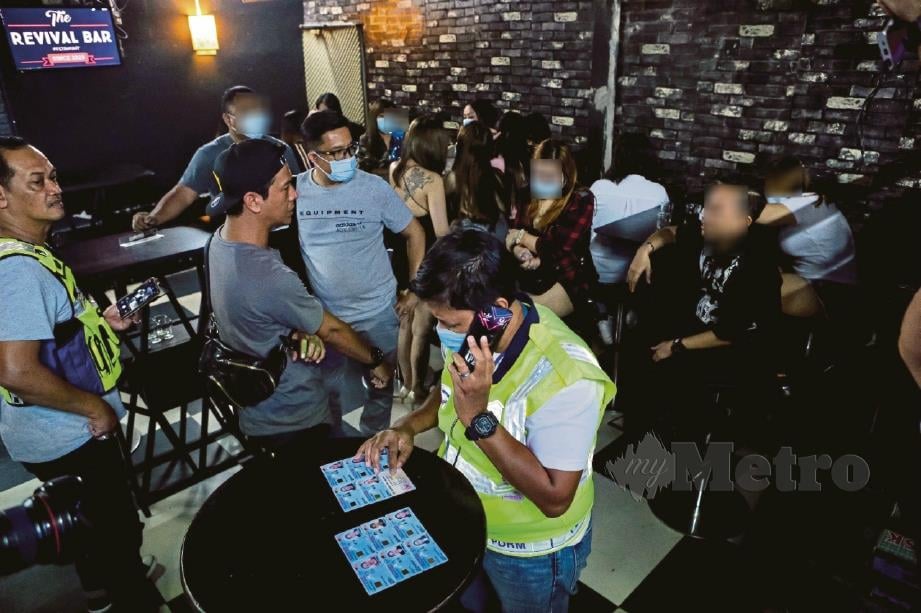 Gambar hiasan, kelab malam di Kuala Lumpur Pudu yang diserbu polis kerana beroperasi melebihi 12 tengah malam pada 21 Ogos lalu. FOTO NSTP.