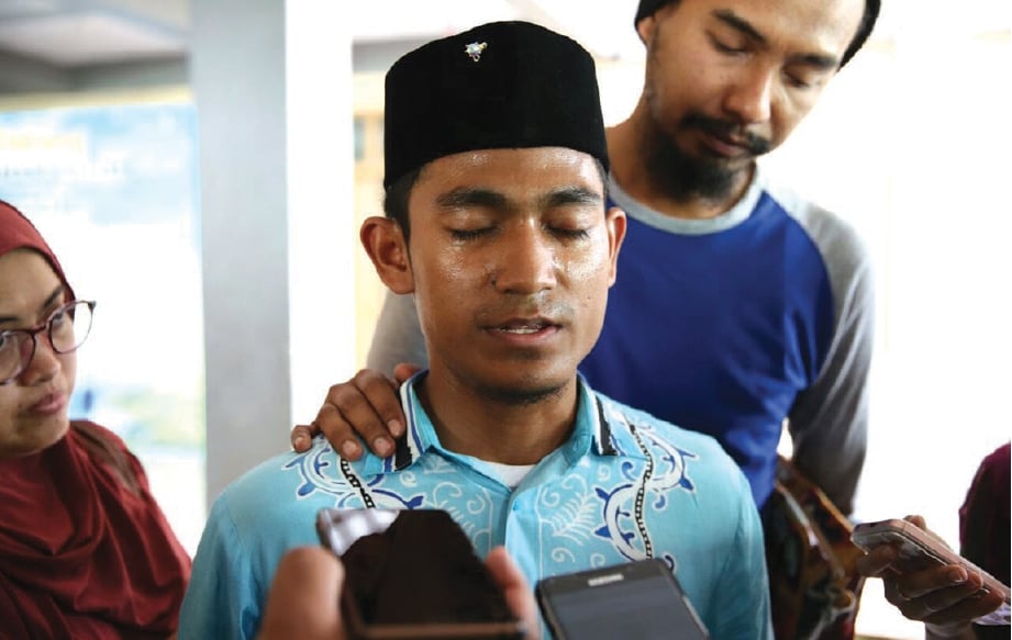 MOHD Siddiq menitiskan air mata mengimbau kisah tsunami mengorbankan ahli keluarganya lebih sedekad lalu.
