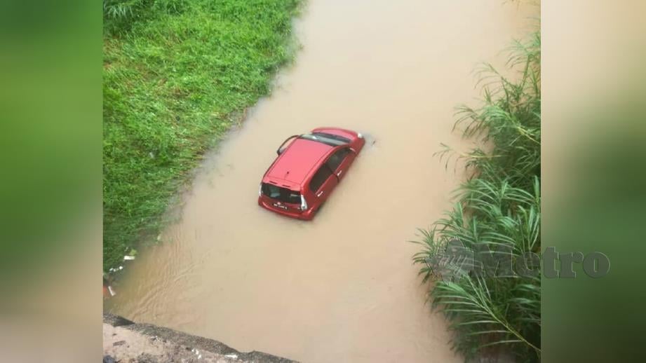 Kereta Jatuh Sungai Wanita Selamat