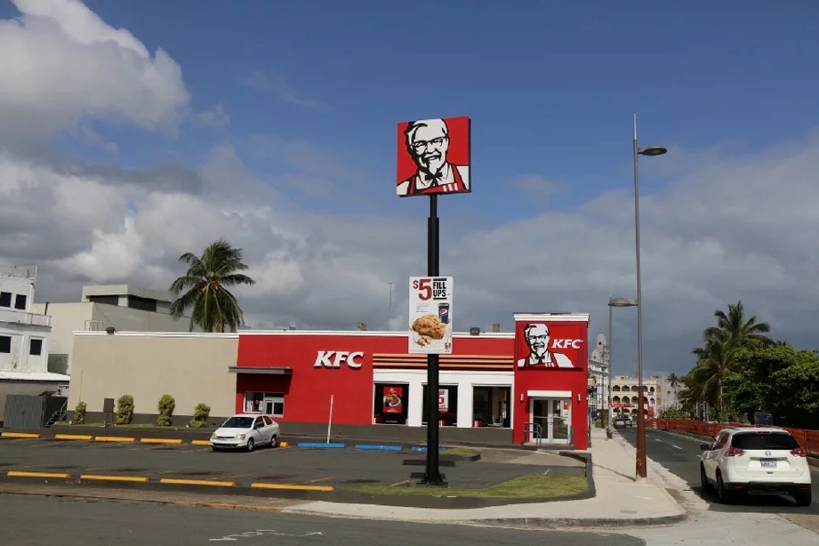 KFC memperkenalkan ayam berasaskan tumbuhan ‘Beyond Fried Chicken’ untuk sehari di cawangannya di Smyrna, Georgia, hari ini. FOTO Agensi