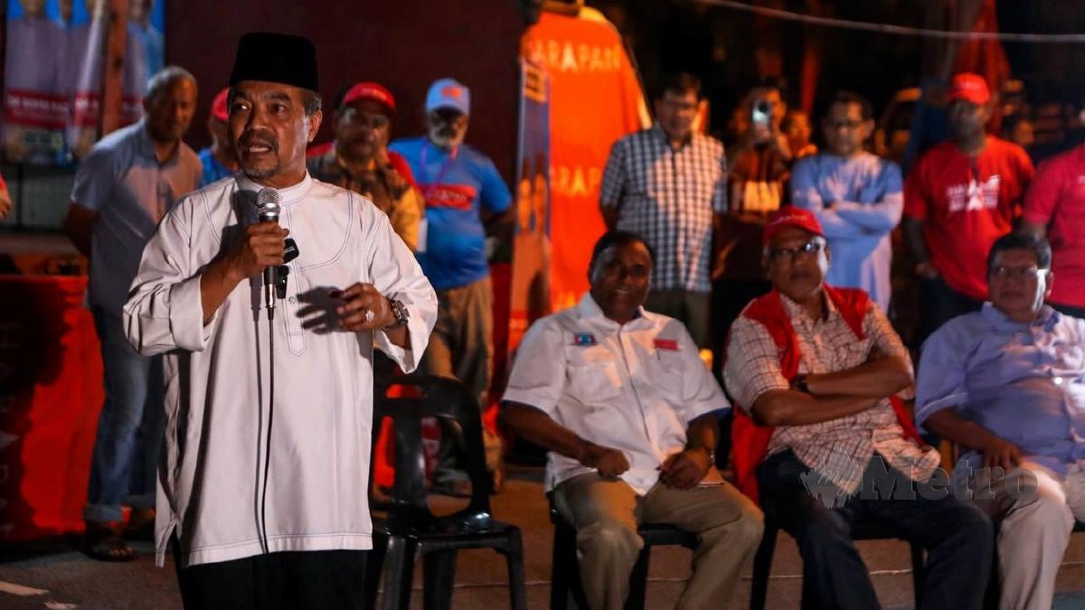 JAMIL Khir ketika berucap pada ceramah pengumuman khas yang menampilkan pimpinan PH di Taman Desa Aman, Padang Meiha, Kulim. FOTO Luqman Hakim Zubir.