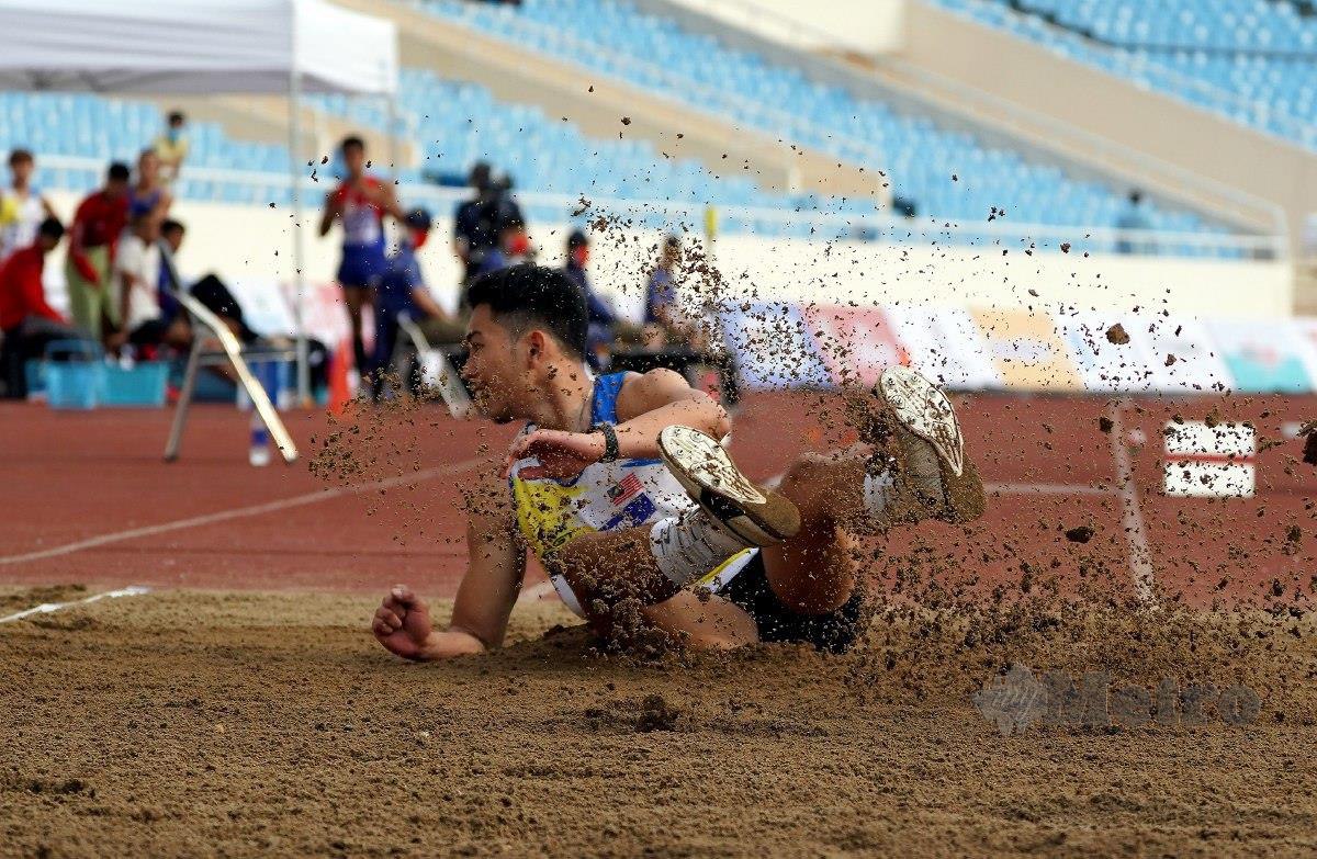 ANDRE Anura memenangi pingat emas dalam acara akhir lompat kijang di Stadium Nasional My Dinh. FOTO HAIRUL ANUAR RAHIM