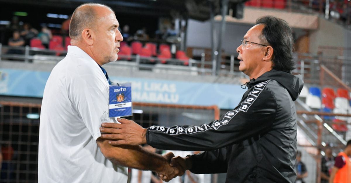 REAKSI Kim Swee dan jurulatih Hougang selepas tamat perlawanan. FOTO Sabah FC