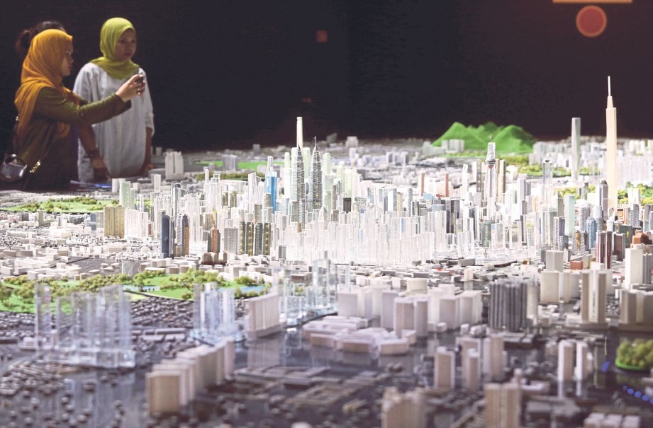 MODEL bandar raya Kuala Lumpur dengan skala 1:1500 yang cukup mengujakan.