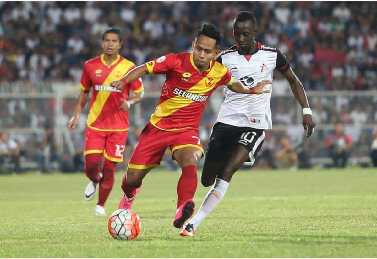 KONATE (kanan) berada dalam radar pasukan Terengganu FC musim depan. FOTO Ihsan arenabolasepakterengganu
