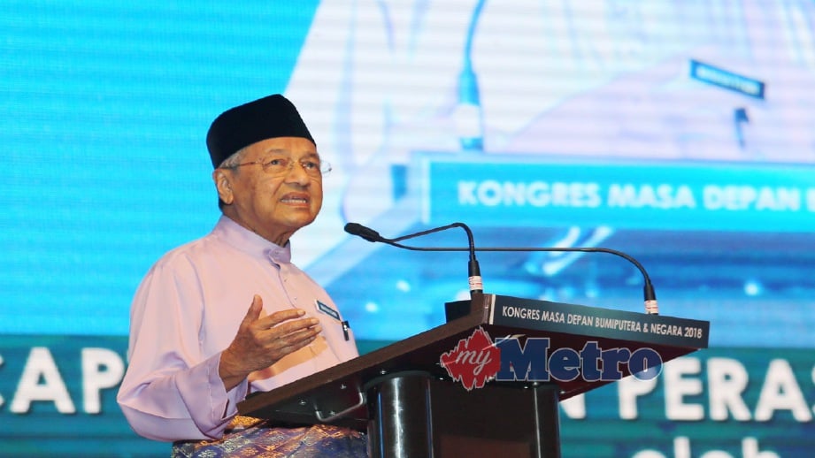 DR Mahathir menyampaikan ucaptama pada perasmian Kongres Masa Depan Bumiputra dan Negara (KBN) 2018 di Pusat Konvensyen Kuala Lumpur, hari ini. FOTO Ezairi Shamsudin