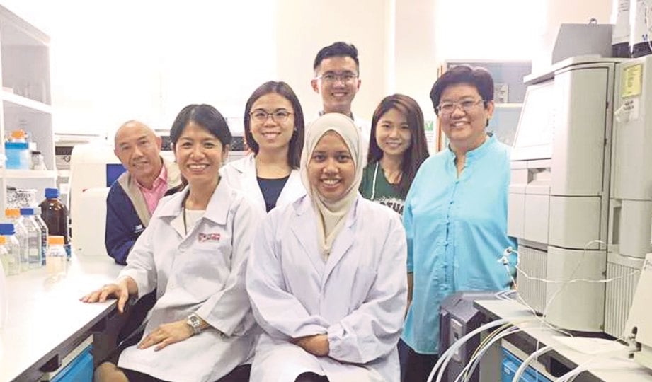 DR Lai bersama pelajarnya.