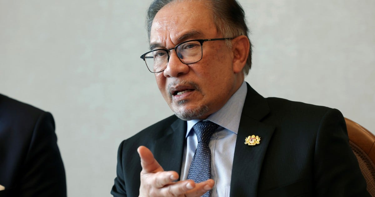 Boleh kritik kerajaan tetapi ada had dalam isu 3R – Anwar