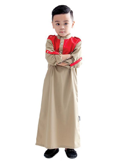 REKAAN kurta dan jubah dari Darwish Rich Design.