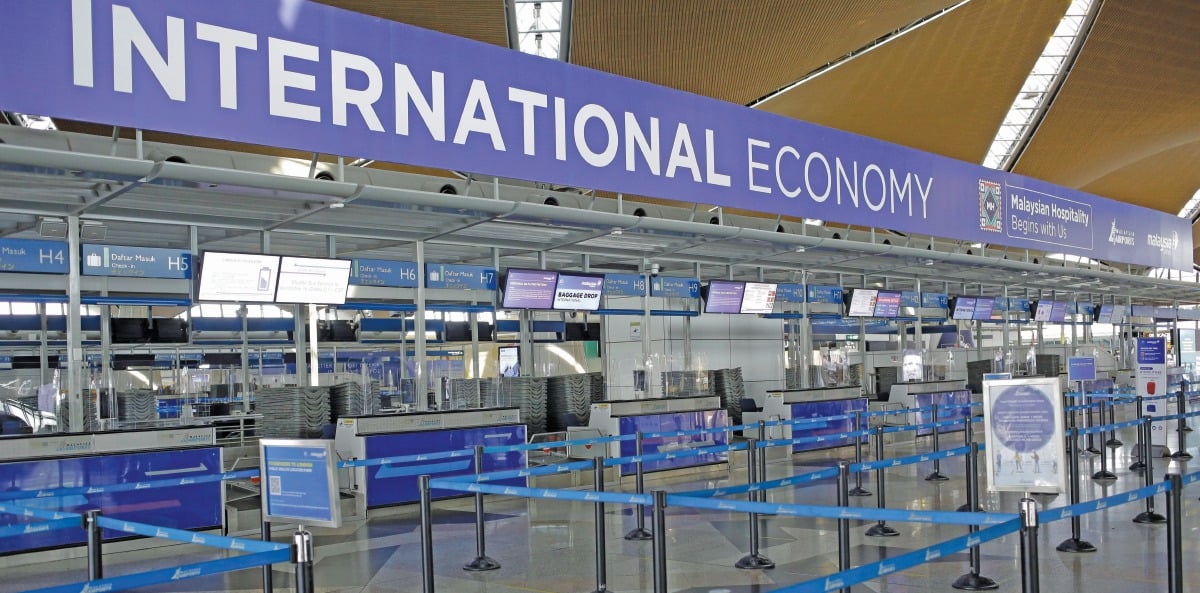 KEHADIRAN pelancong asing susut memberi kesan kepada sektor pelancongan Malaysia.