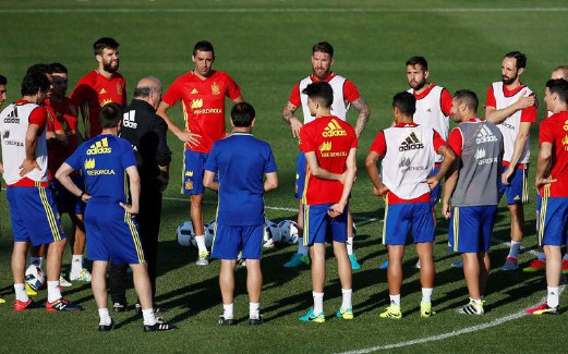 LATIHAN persiapan pasukan Sepanyol menjelang Euro 2016.  