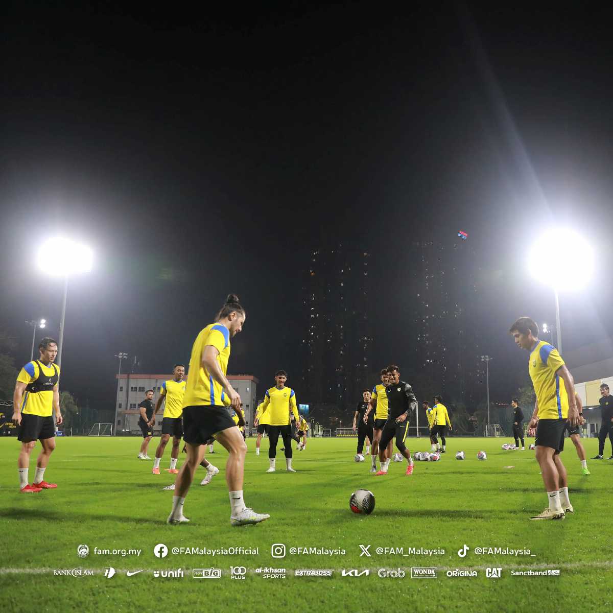 SKUAD Harimau Malaya memulakan kem latihan pusat di Wisma FAM, Kelana Jaya bagi menghadapi dua perlawanan Kelayakan Piala Dunia 2026/Piala Asia 2027 semalam. -FOTO FAM 