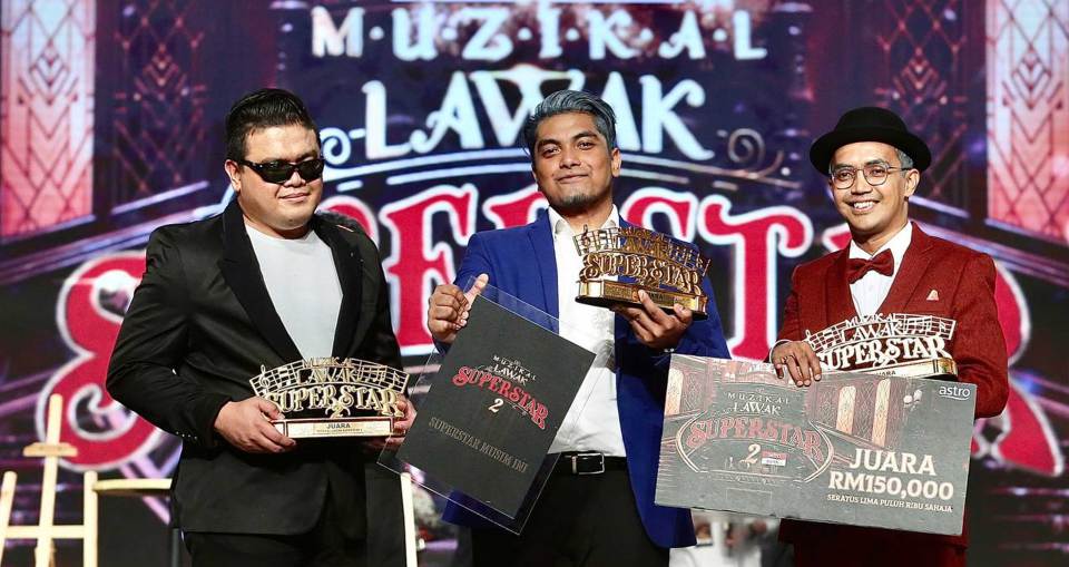 Anugerah Juara Lagu 2019 Kepala Bergetar - It features the ...