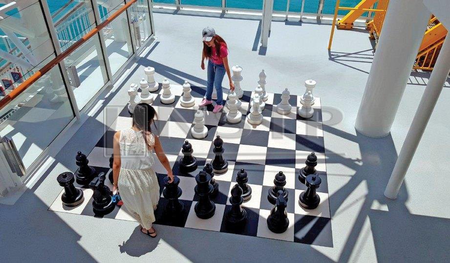 PERMAINAN catur,gergasi yang menguji pemerhatian dan minda. FOTO NSTP