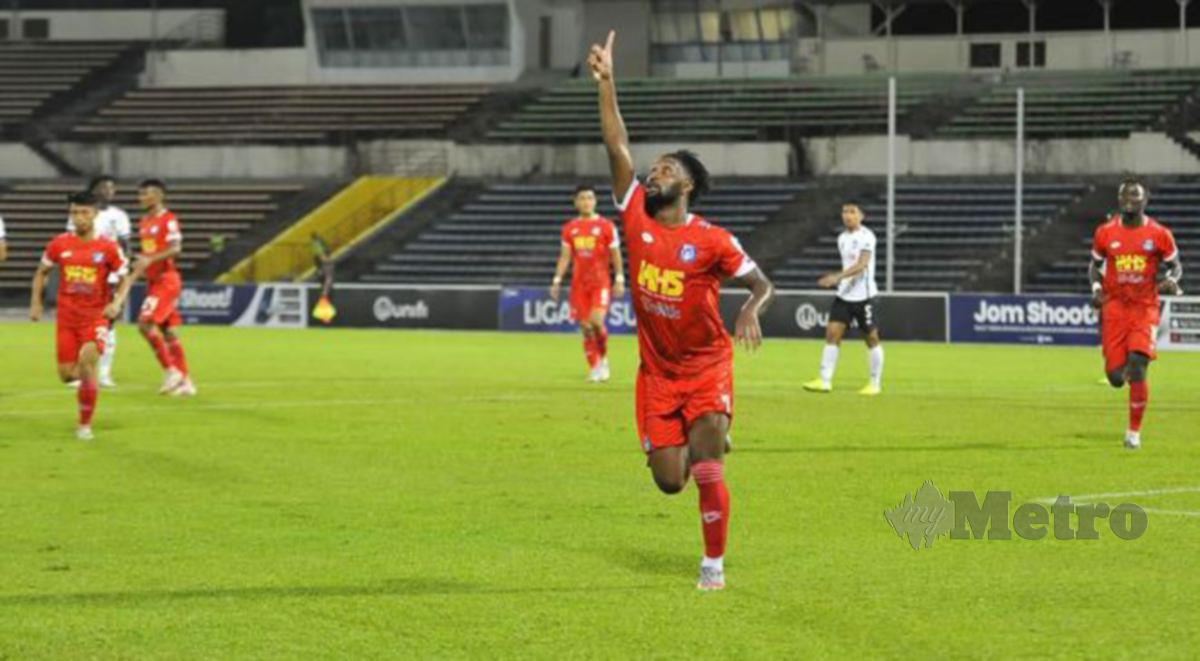 PEMAIN tengah dari Gabon, Levy Clement Madinda tidak lagi bersama Sabah FC. FOTO Sabah FC