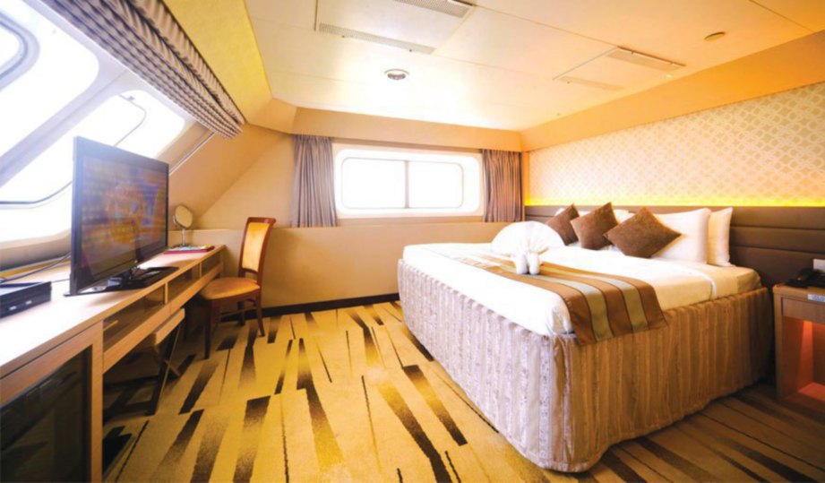 JUNIOR Suite khusus kepada pelancong yang membawa keluarga berpeluang untuk menikmati percutian mewah di atas kapal Star Cruises SuperStar Libra.