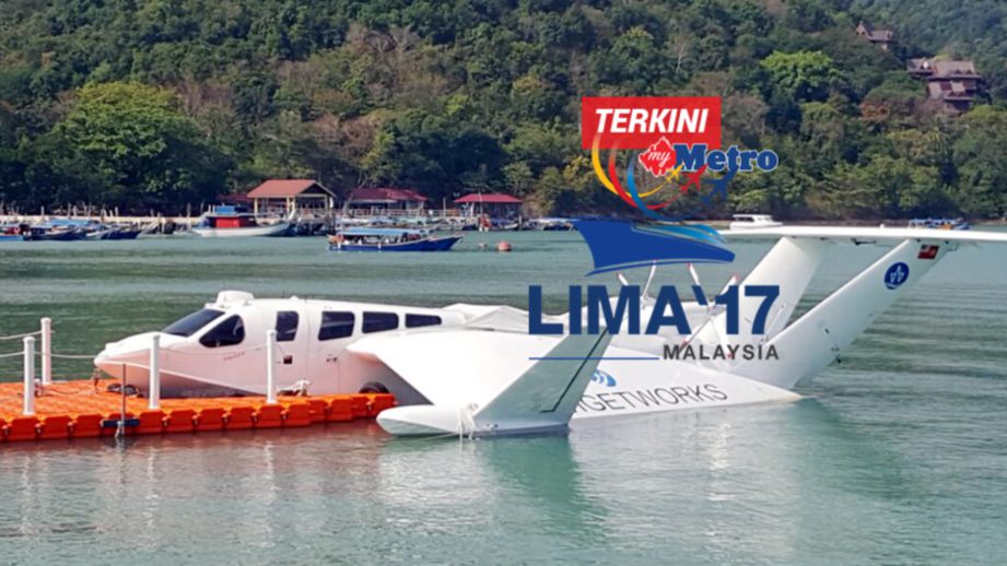 PESAWAT ringan pengangkutan marin, Airfish 8 dari Singapura tiba Pulau Langkawi untuk LIMA 2017 yang akan bermula Selasa ini. FOTO Hamzah Osman 