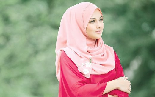 ANTARA koleksi terbaru Naelofar Hijab.