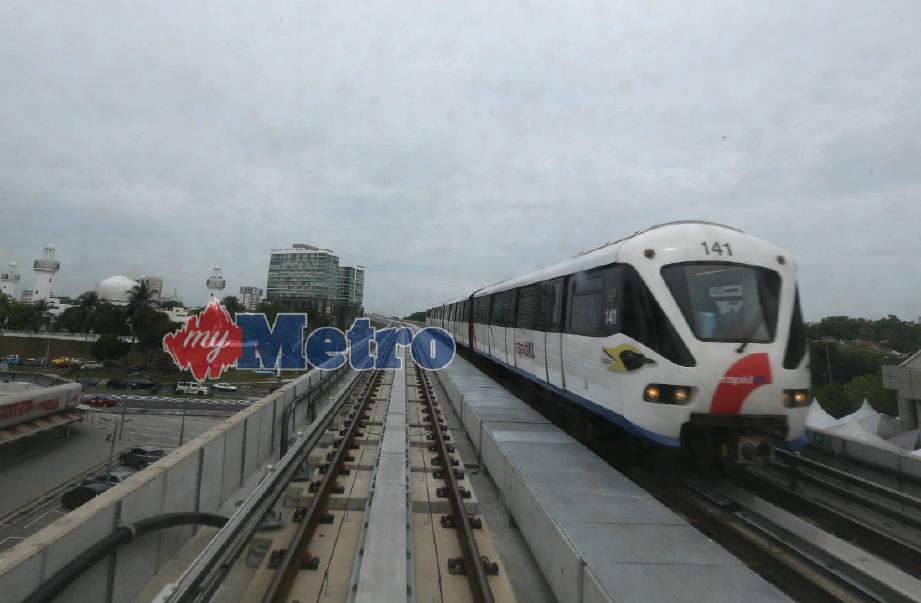 Naik Lrt Je Pergi Stadium Tengok Bola