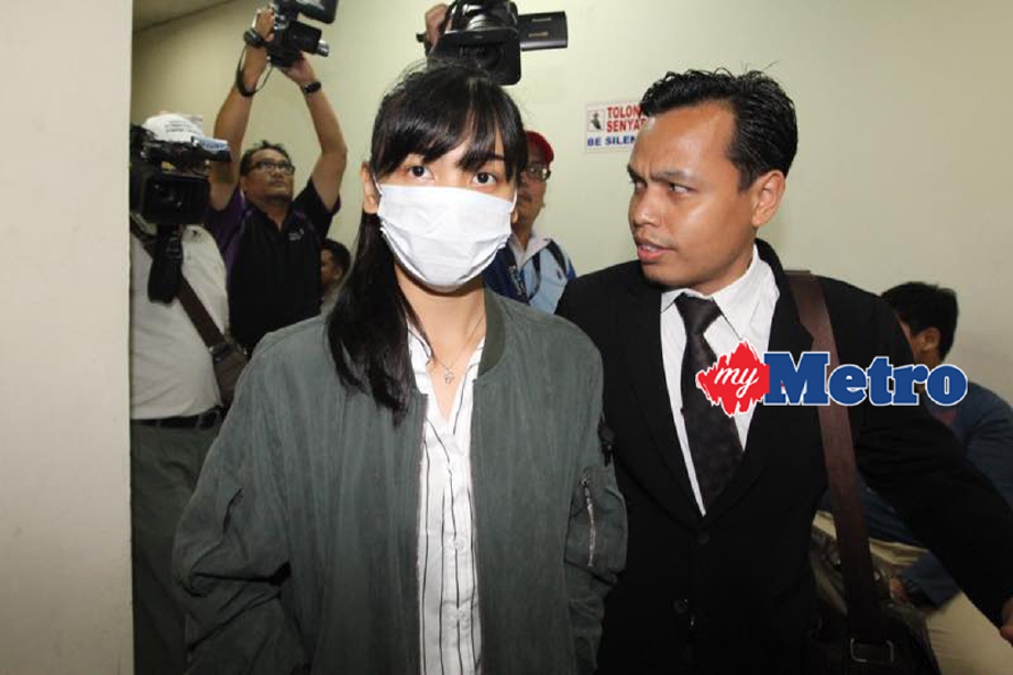 Sam Ke Ting, 22, ketika hadir di Mahkamah Majistret Trafik  Johor Bahru, hari ini. - Foto MOHD AZREN JAMALUDIN