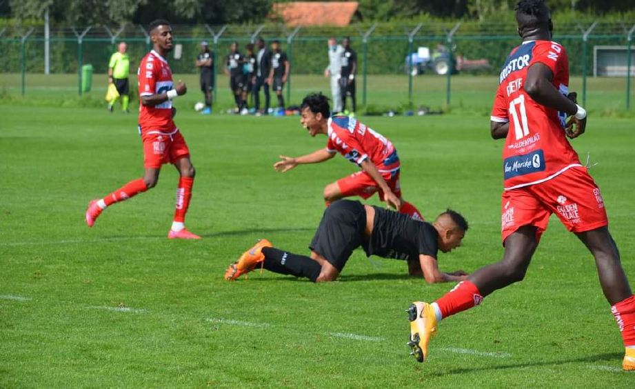 GAYA Luqman selepas menjaringkan gol dalam aksi persahabatan bersama KV Kortrijk, kelmarin.