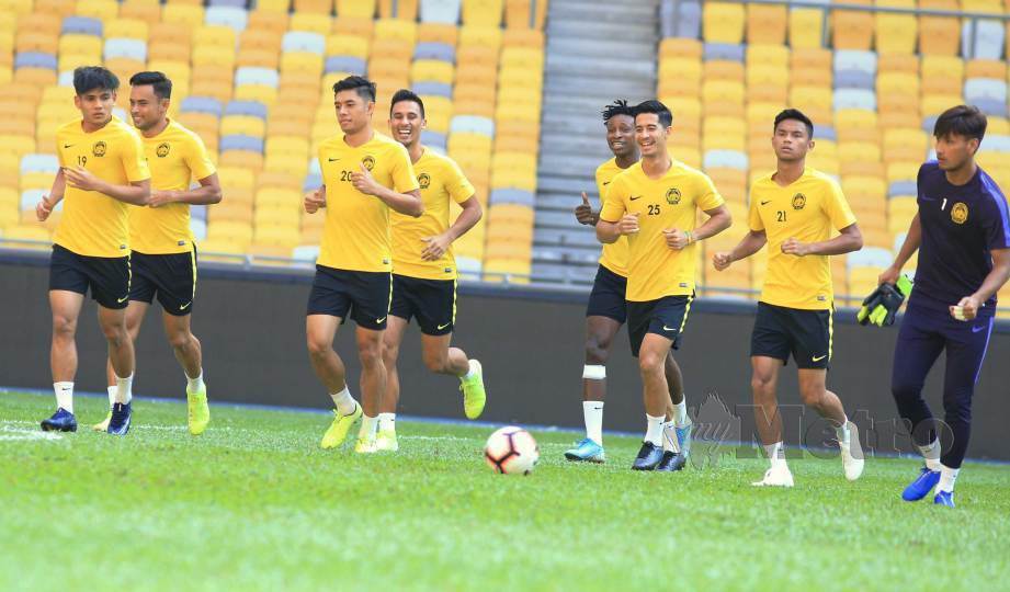 Pasukan bola sepak kebangsaan emiriah arab bersatu lwn pasukan bola sepak kebangsaan thailand